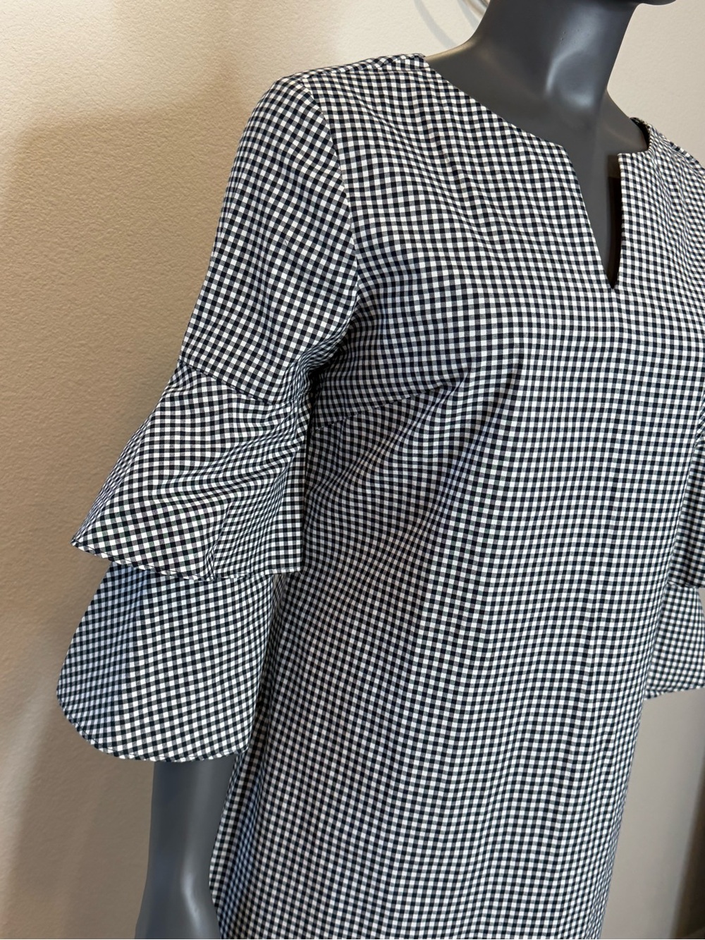 J. McLaughlin Letty Gingham Ruffle Bell Sleeve Sheath Dress Navy White size M - Picture 2 of 14